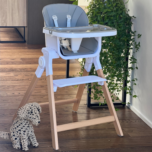 The MOOSE Frankie Foldable High Chair - Grey